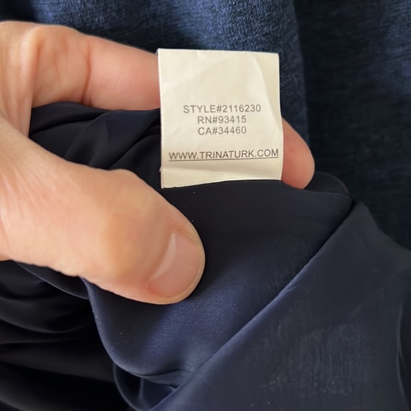 Trina Turk Size 6 Sheath Jersey Empire Waist Red Embroidered Daisy Sleeve - Picture 12 of 16